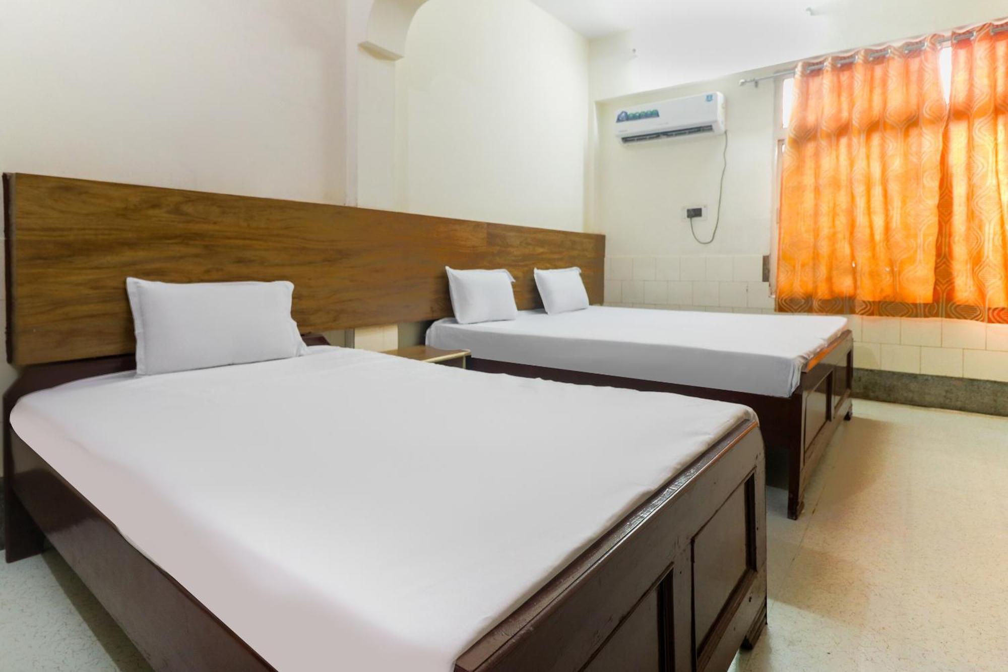 Spot On Hotel Anand Bhawan Alīgarh Extérieur photo